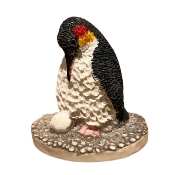 Peter Fagan hand painted Penguin with Egg - Picture 1 of 6